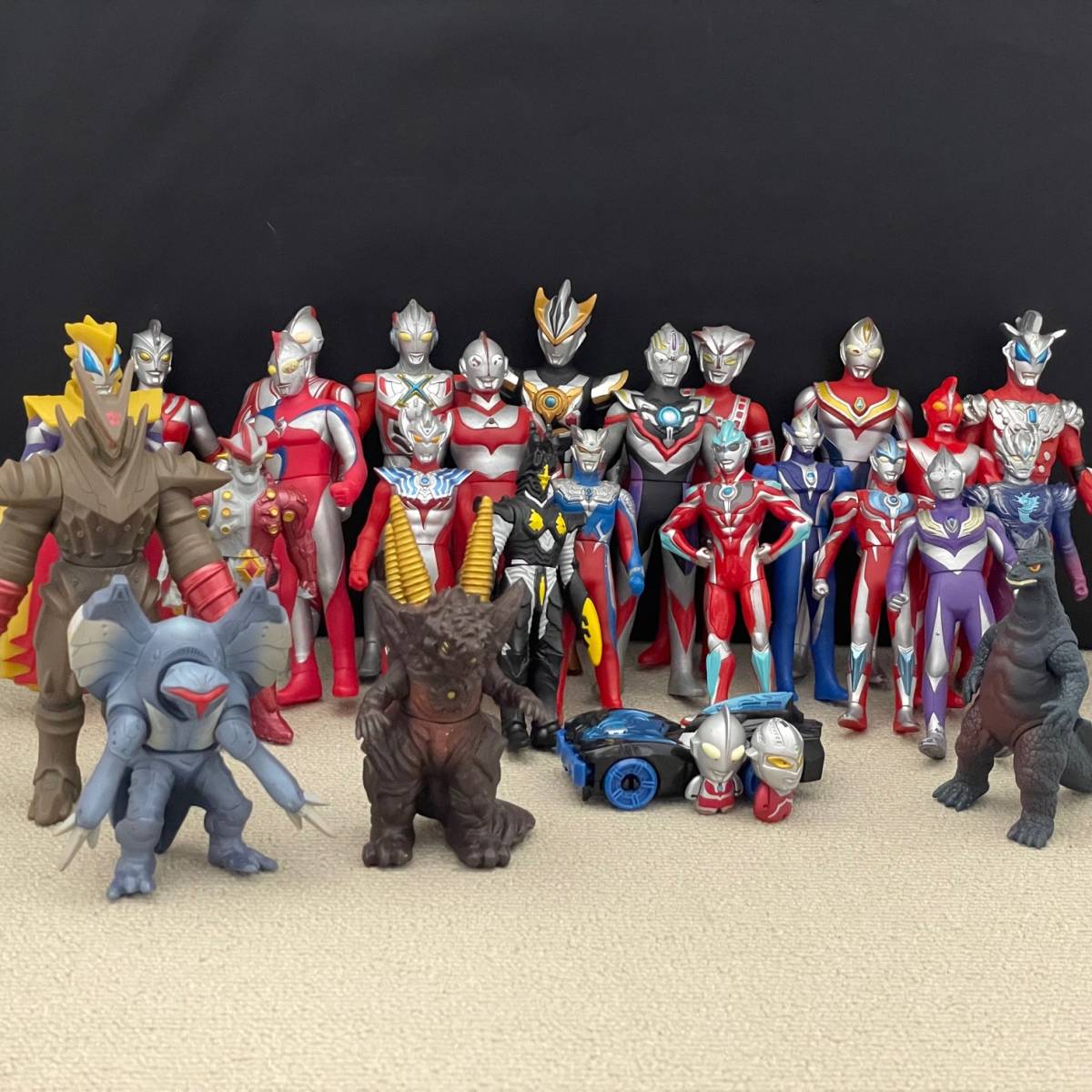 中古品 ウルトラマン ウルトラ怪獣 フィギュア ソフビ まとめて 28体