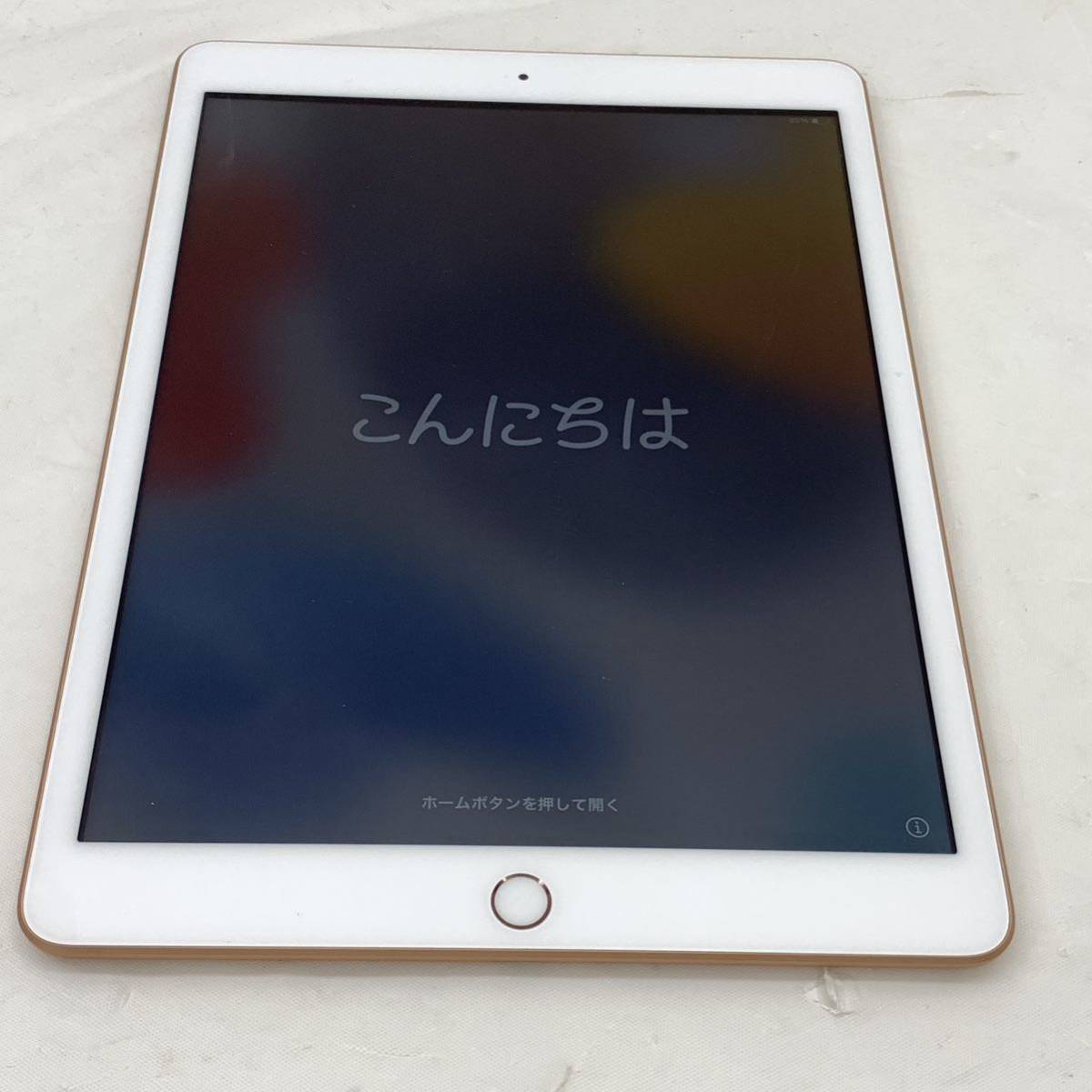 097H383☆美品！ Apple iPad 第8世代 Gold 32GB MYLC2J/A Wi-Fiモデル