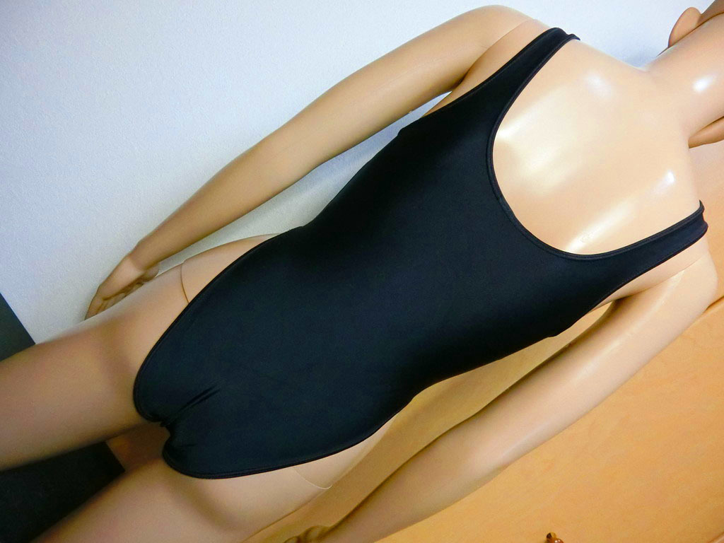 中古品☆chacottチャコット♪ハイレグレオタードMサイズ 名前あり 黒