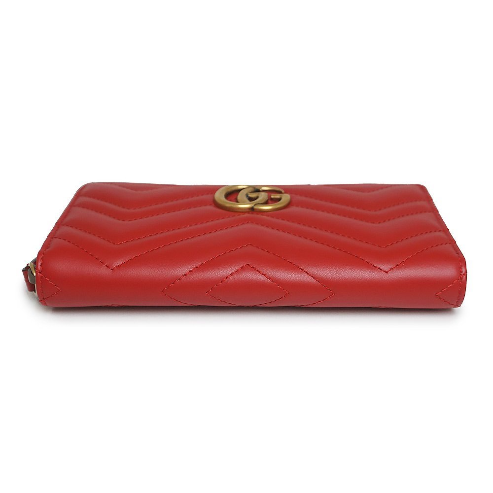 新品・未使用品)グッチ GUCCI シェブロン キルティング GGマーモント