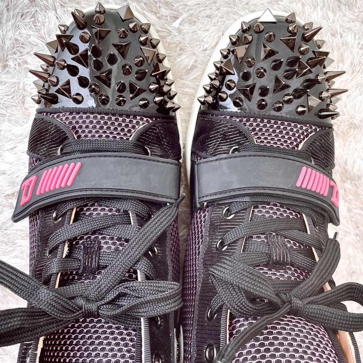 Christian Louboutin クリスチャンルブタン スタッズ メタリック Christian Louboutin クリスチャンルブタン スタッズ メタリック