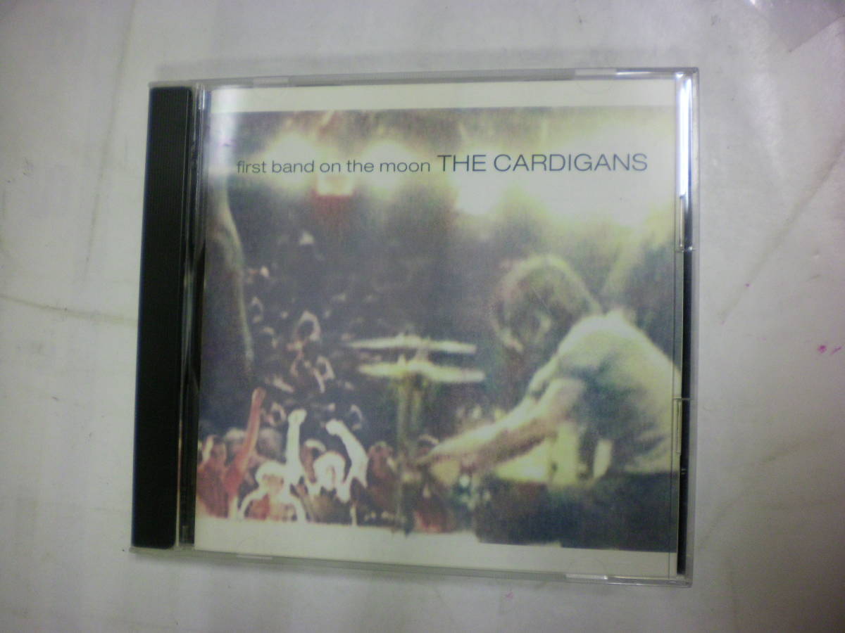 CDアルバム[ ザ・カーディガンズ THE CARDIGANS ]first band on the moon 12曲 送料無料_画像1