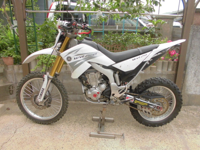 ヤマハ ＷＲ250R DG15J-007xxx　白　11年式　行9.943㎞_画像2