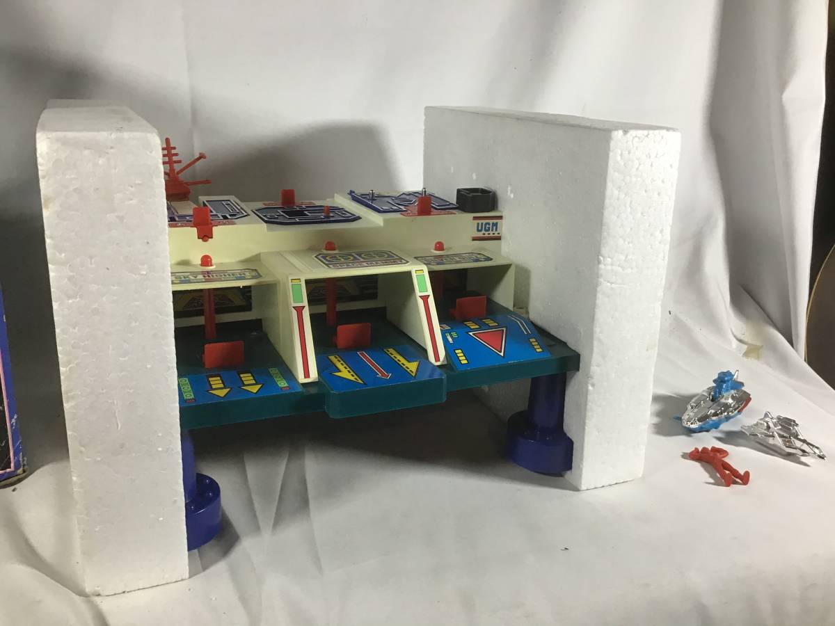 ウルトラマン80 UGM基地 大型基地 プラトイ ポピー ポピニカ スペース