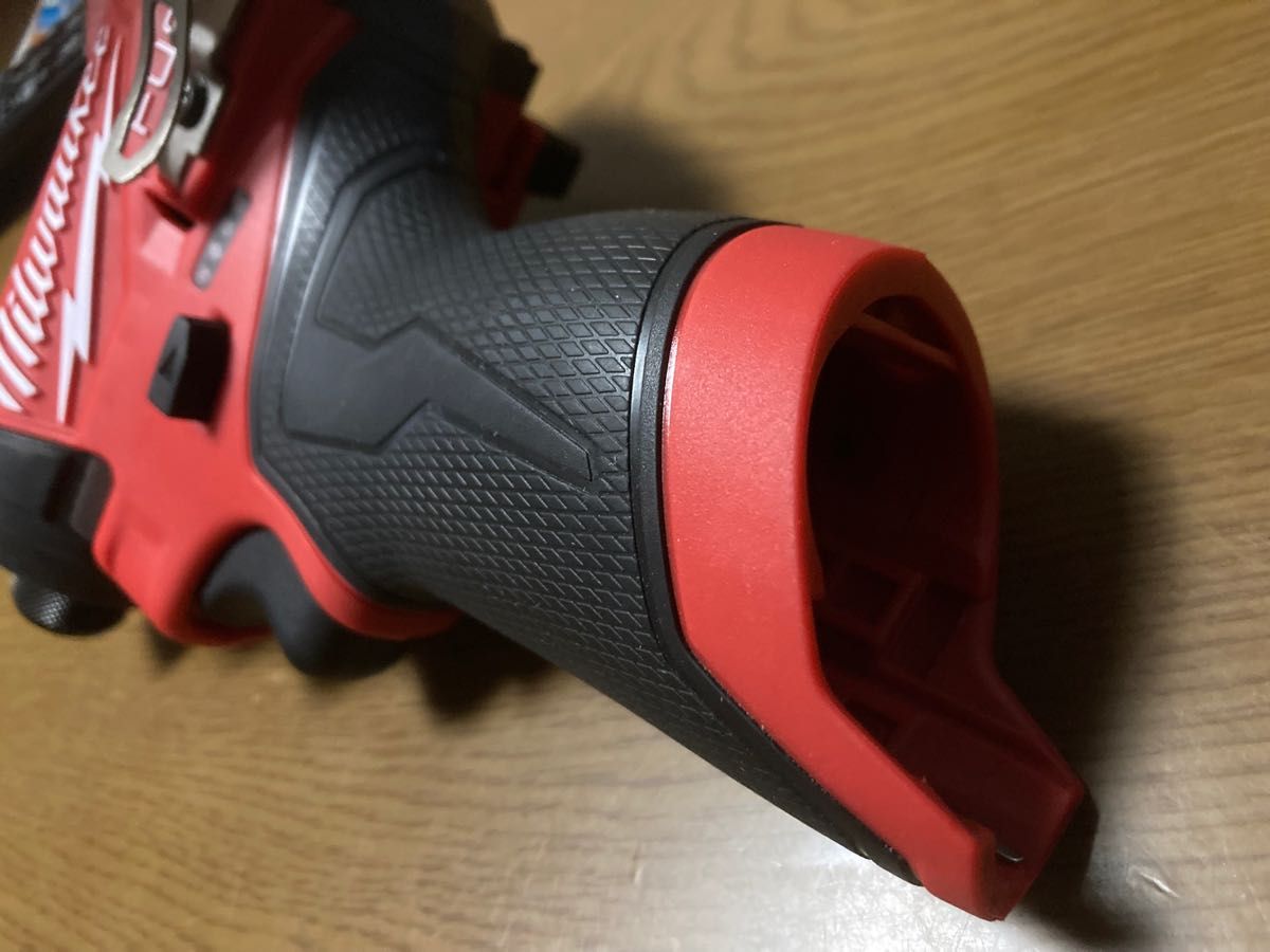 ミルウォーキーM12 FUEL インパクトドライバーM12 FID2-0X JP 充電器