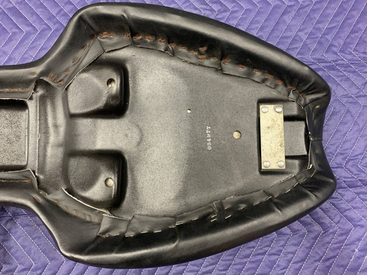 希少 スポーツスター1982〜2003年式 純正ピロールックシート 破れ無し