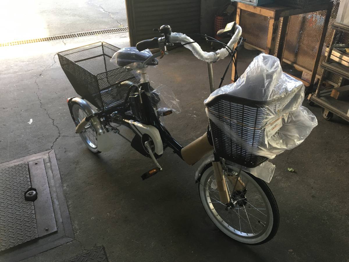 three wheel delivery bike