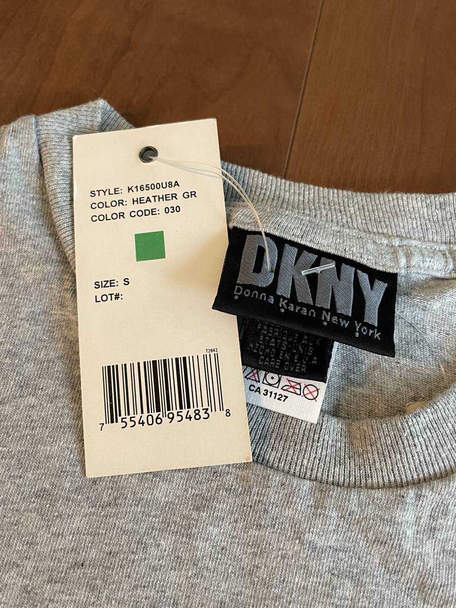 新品 タグ付き DKNY ダナキャラン ニューヨーク NEW YORK Tシャツ Sサイズ レトロ ビンテージ 切手 ハガキ可能_画像3