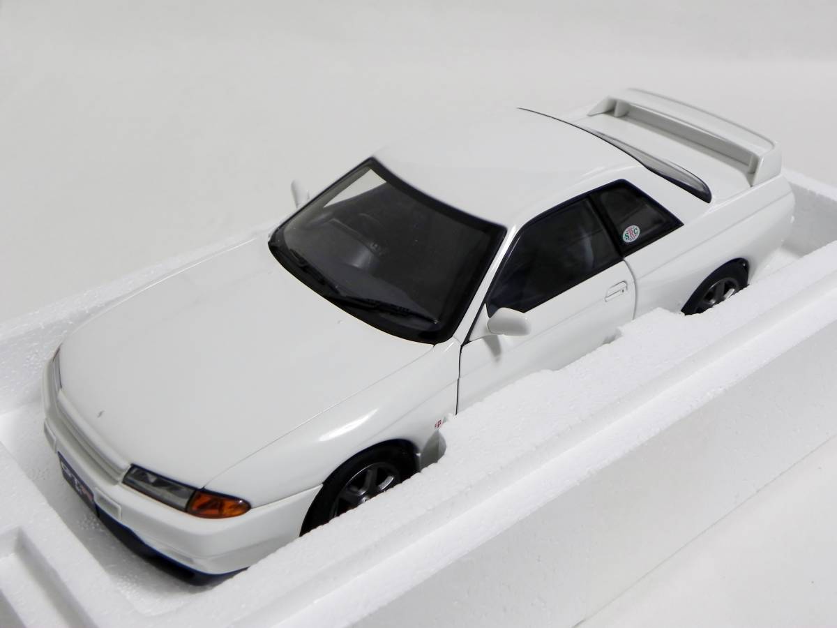 オートアート 1/18 日産 スカイライン GT-R R32 N1 ホワイト SRC NISMO