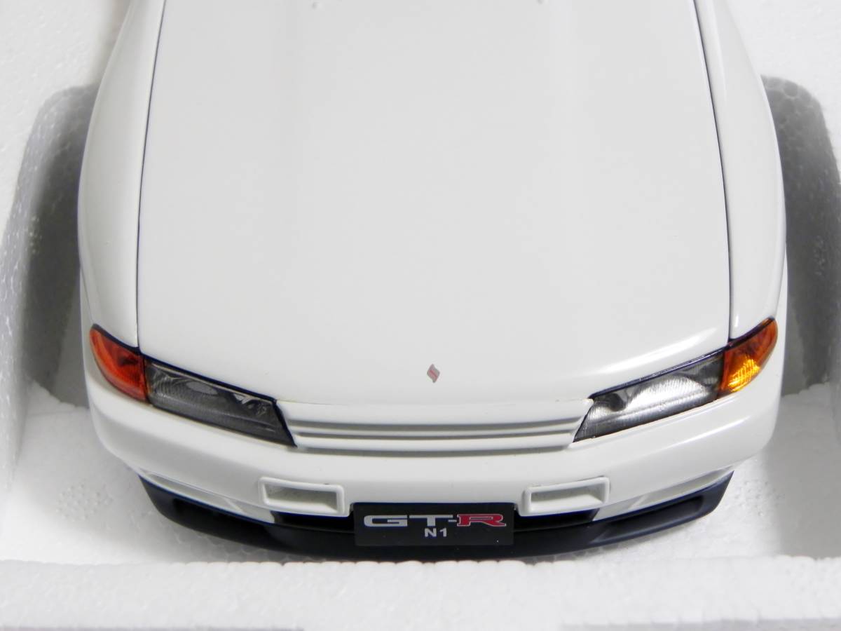 オートアート 1/18 日産 スカイライン GT-R R32 N1 ホワイト SRC NISMO