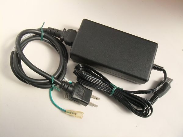 HP AC adaptor 0957-2084