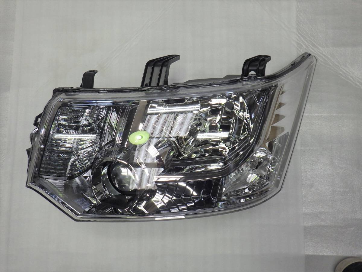 送料無料 匿名配送 新品未使用 デリカ D5 CV5W 純正HID 左ヘッドライト