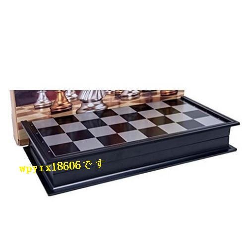  chess magnet type gorgeous . board game gold . silver. chess large size size approximately 32cm×32cm.. chess record Gold silver 