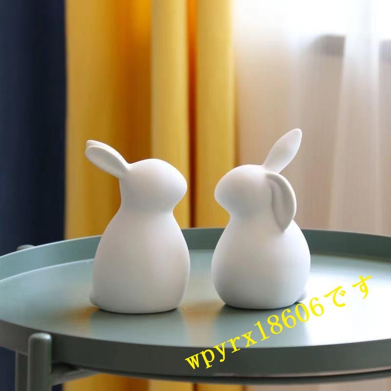 白い陶製のウサギの置物、お歳暮 お年賀 ギフト 誕生日 プレゼント 内祝い お返し、セラミックうさぎ2匹_画像2