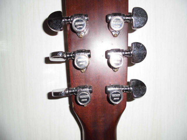 YAMAHA FG-401 アコースティック ギター アコギ 弦楽器 ハードケース付き の画像7