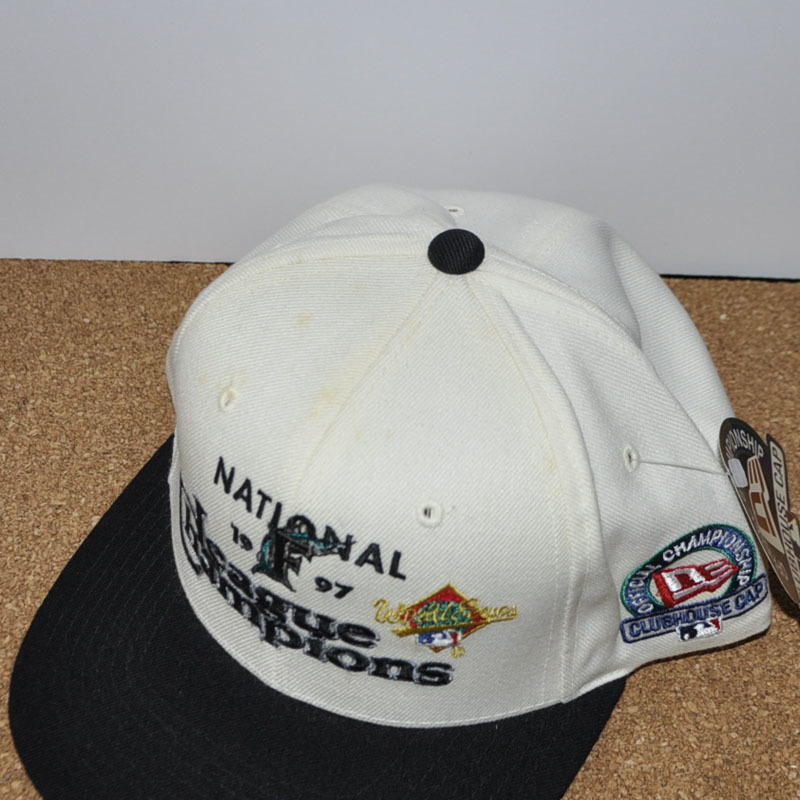 上質で快適 MLB/新品】1997リーグチャンピオン記念キャップ(マーリンズ 大人用