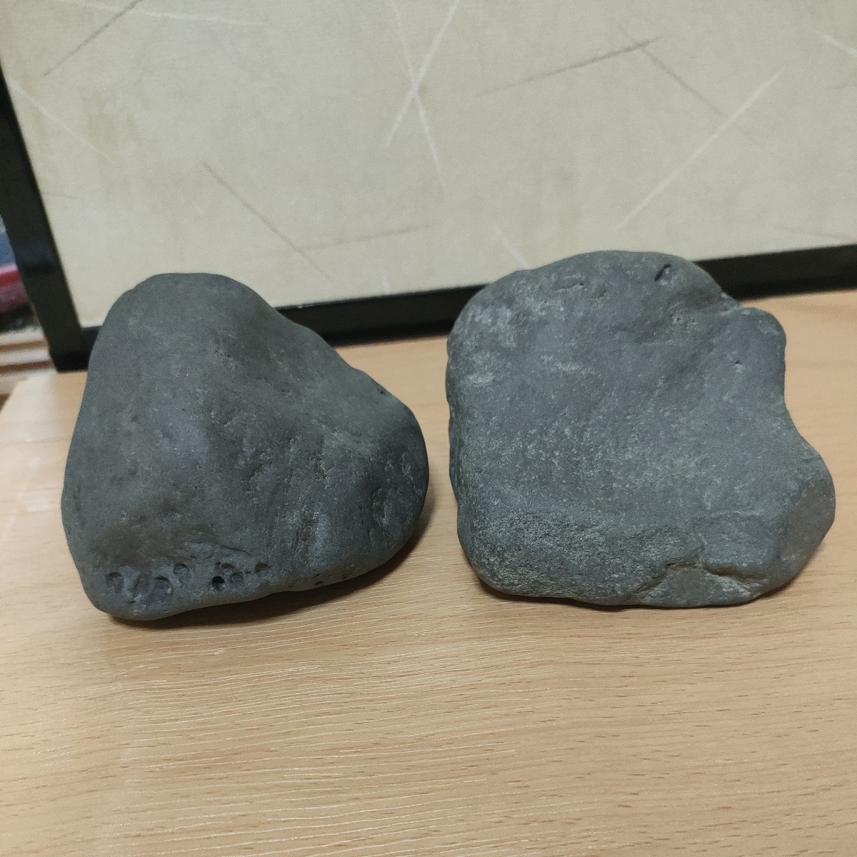 鉄隕石 磁石に付きます 2個セット  2757g ロシア 鑑賞石 置物の画像4