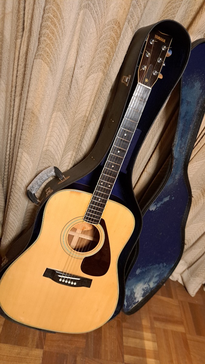 YAMAHA ヤマハ アコースティックギター ハードケース付き FG-201の画像9
