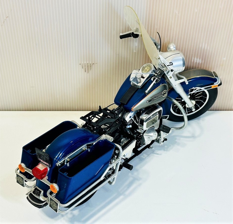 オートバイ プラモデル 部品取り品セット ハーレーダビッドソン 1200 ポリス仕様、FLH80×2個、カワサキ KZ1300_画像3