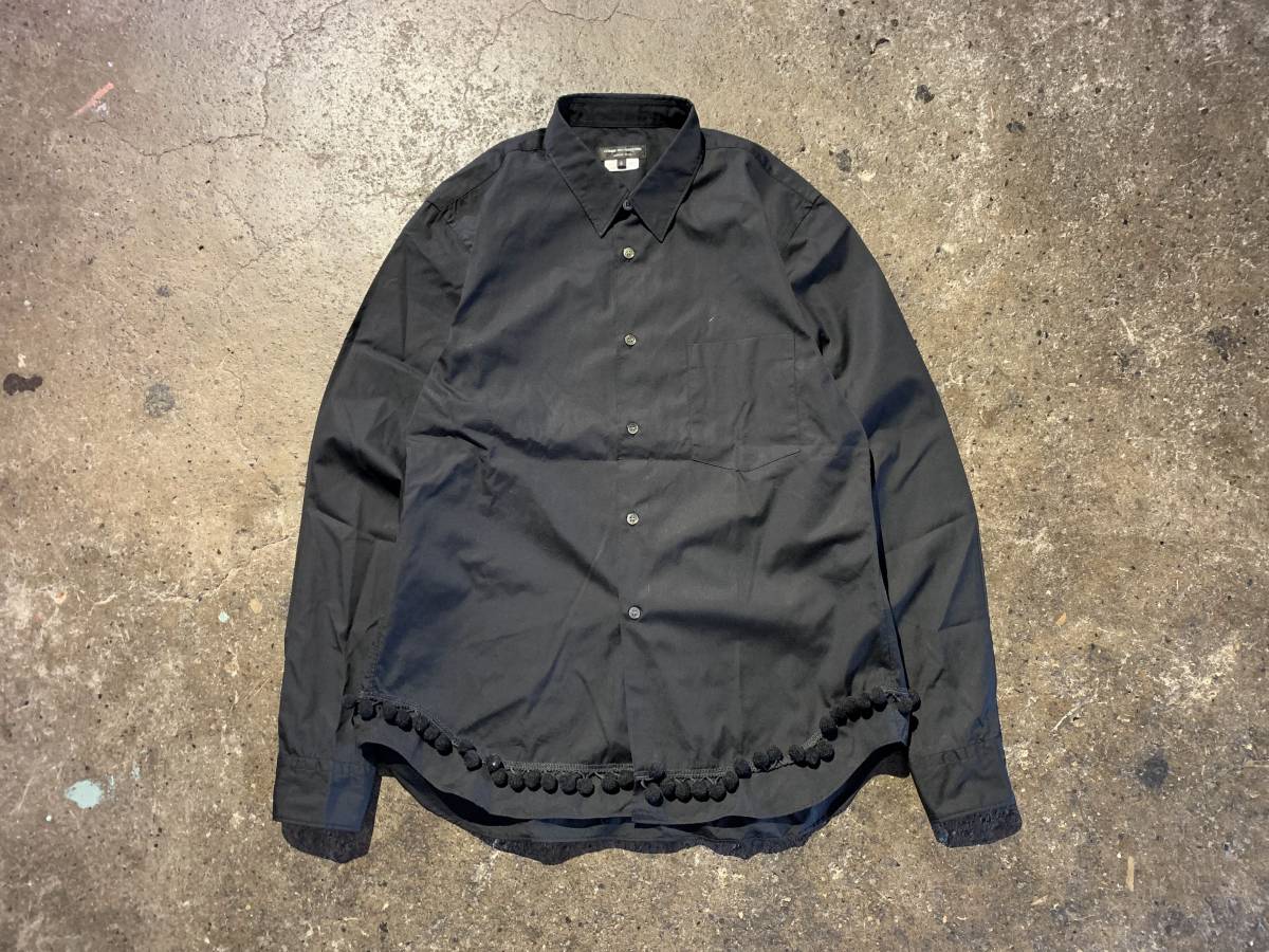 新製品情報も満載 PLUS HOMME GARCONS des COMME 13AW PL-B007 コムデギャルソンオムプリュス AD2013 フリンジ ボンボン装飾ダーツスリーブシャツ Sサイズ以下 新製品情報も満載 PLUS HOMME GARCONS des COMME 13AW PL-B007 コムデギャルソンオムプリュス AD2013 フリンジ ボンボン装飾ダーツスリーブシャツ Sサイズ以下