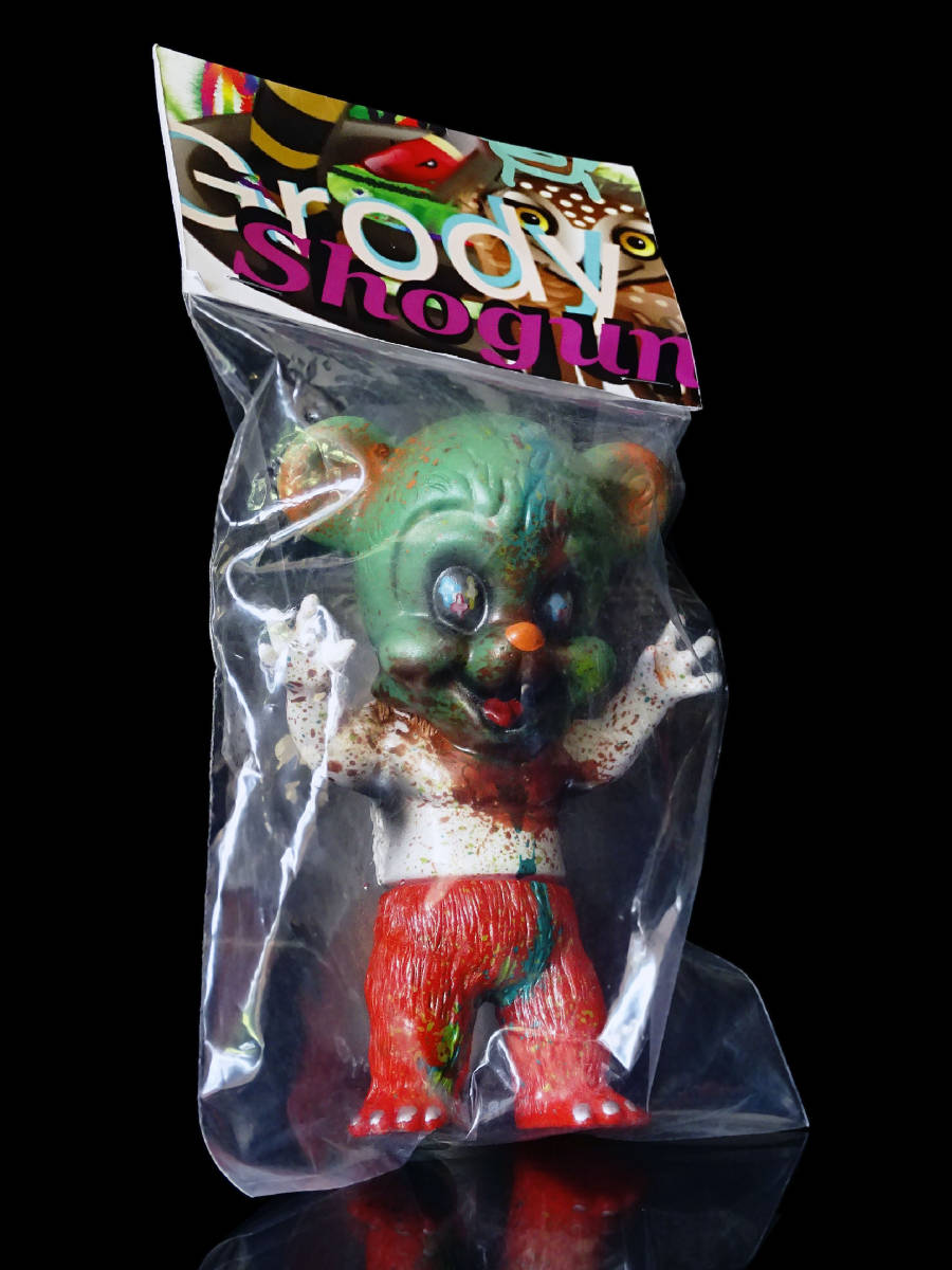 ルルベルトイズアーティストTOY GRODY SHOGUN LULUBELL TOYS ルルベルトイズアーティストTOY GRODY SHOGUN LULUBELL TOYS