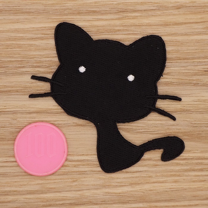 【Ｍサイズ】アイロンワッペン NO.1242 黒ねこ ネコ 猫 ＣＡＴ 可愛い 人気 アップリケ 【郵便定形】_Ｍサイズです。