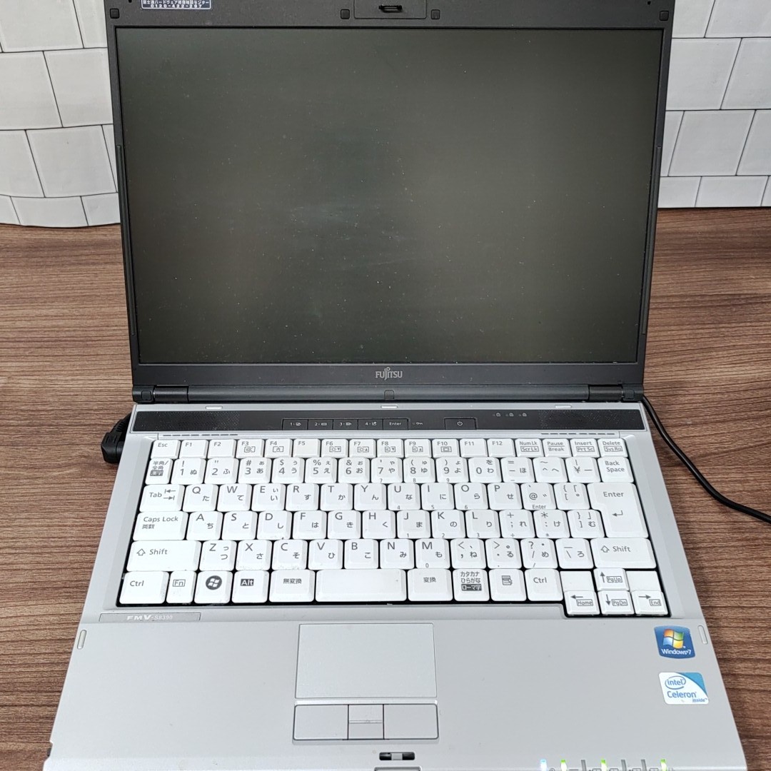 FUJITSU 富士通　ノートパソコン　LIFEBOOK 　FMV-S8390 　初期化済_画像8