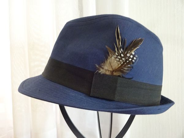 G.U.〃ジーユー メンズ 中折れハット 紺色帽子 ソフト帽 サイズ５７cm