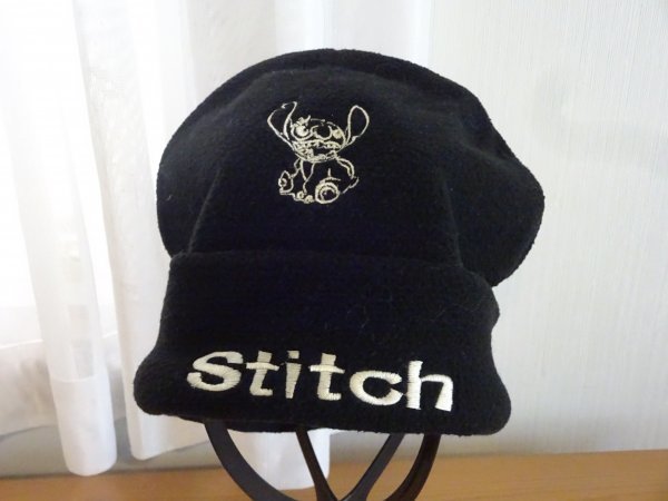 〔DISNEY〕LILO&STITCH　黒色ニット帽　男女兼用　キッズ帽子　サイズ５６cm〜５８cm　ディズニー　キャップ　帽子_画像3