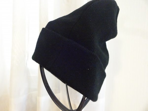 「Dickies」ディッキーズ　男女兼用　黒色帽子　ニット帽　サイズ５７cm〜５９cm　OLDER　スタイル帽子　キャップ　帽子_画像2