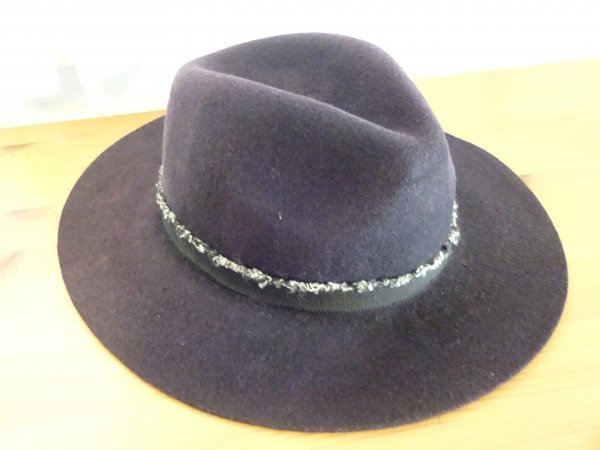 ●Grace●グレイス　中折れハット　レディース・メンズ　紺色帽子　サイズ５７cm〜５９cm　キャップ　ウール　帽子_画像6