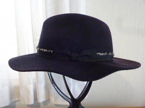 ●Grace●グレイス　中折れハット　レディース・メンズ　紺色帽子　サイズ５７cm〜５９cm　キャップ　ウール　帽子_画像1