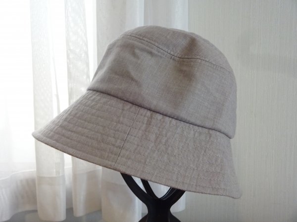 ●シゲマツ ●レディース・ガールズ　灰色帽子　裏面模様入　サイズ５６cm　キャップ　帽子　麻使用　バケットハット_画像2