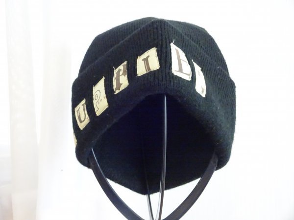 ∞SODUPPIES∞男女兼用　スタイル帽子　ニット帽　黒色帽子　サイズ５７cm〜５９cm　キャップ　帽子　日本製_画像2