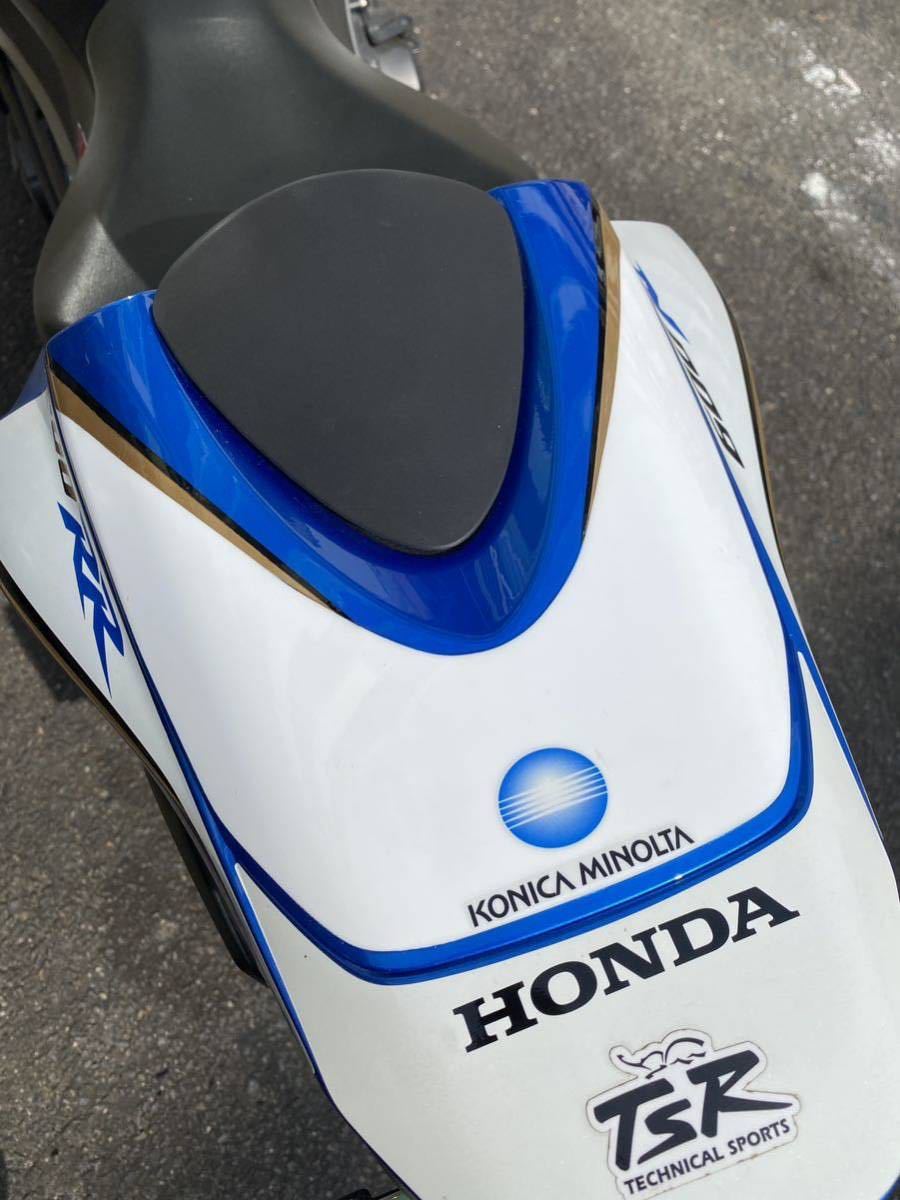 コニカミノルタシングルシートカウル CBR600rr コニカミノルタ 純正シングルシートカウル - メルカリ