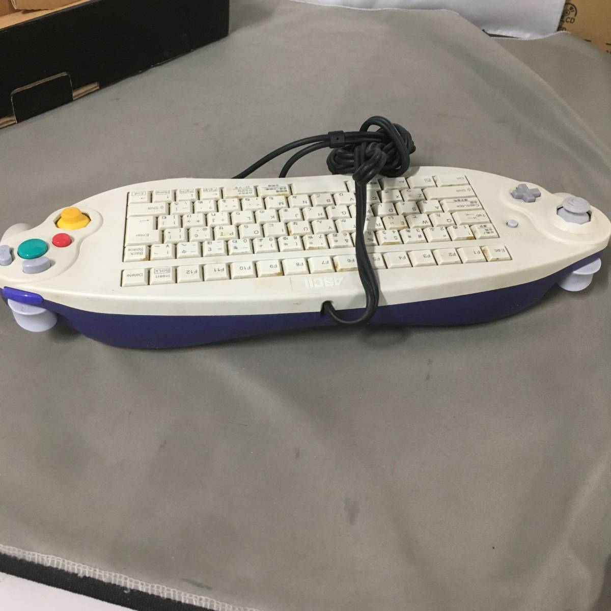 動作品ゲームキューブ キーボードコントローラー