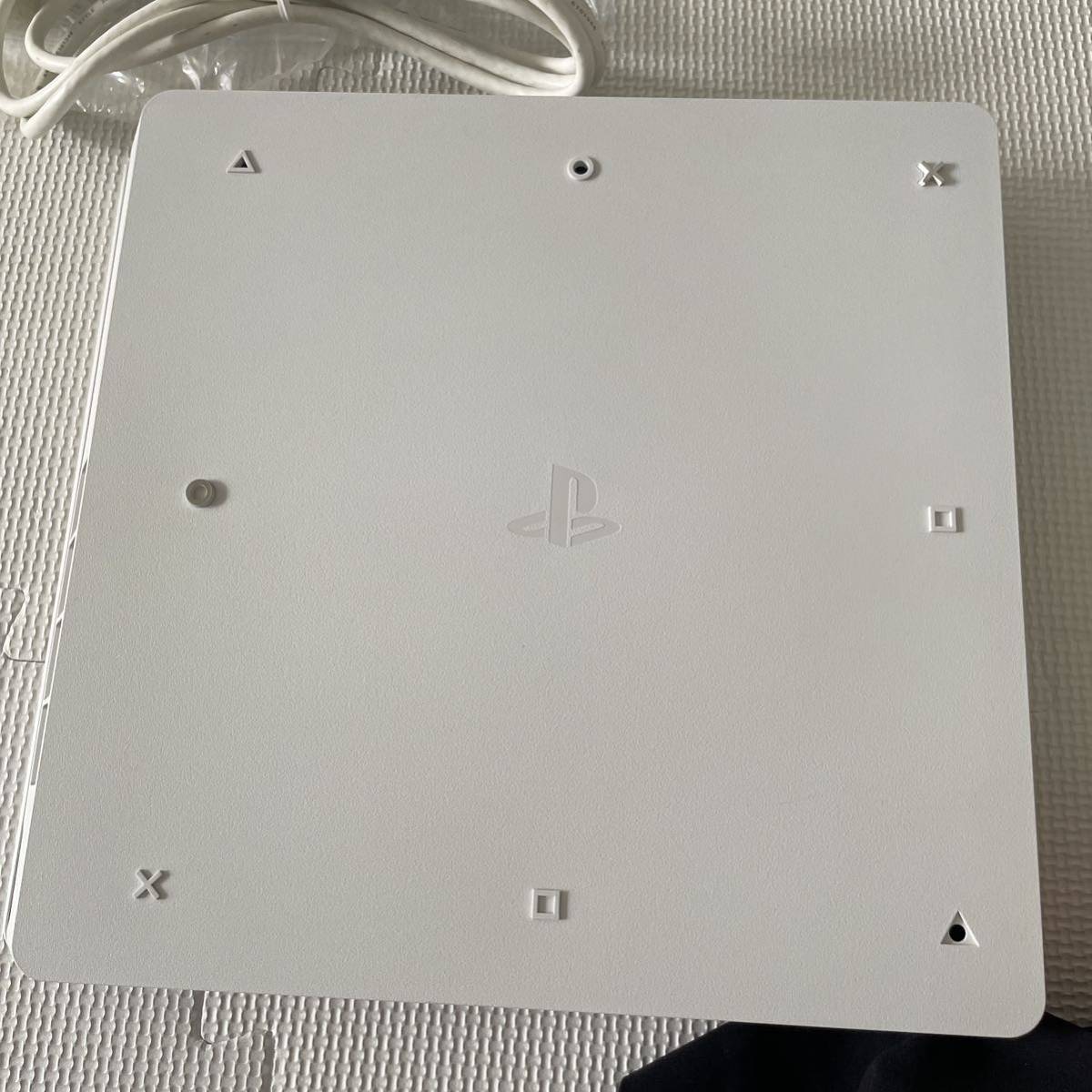 PlayStation4 グレイシャー・ホワイト 500GB CUH-2000AB02