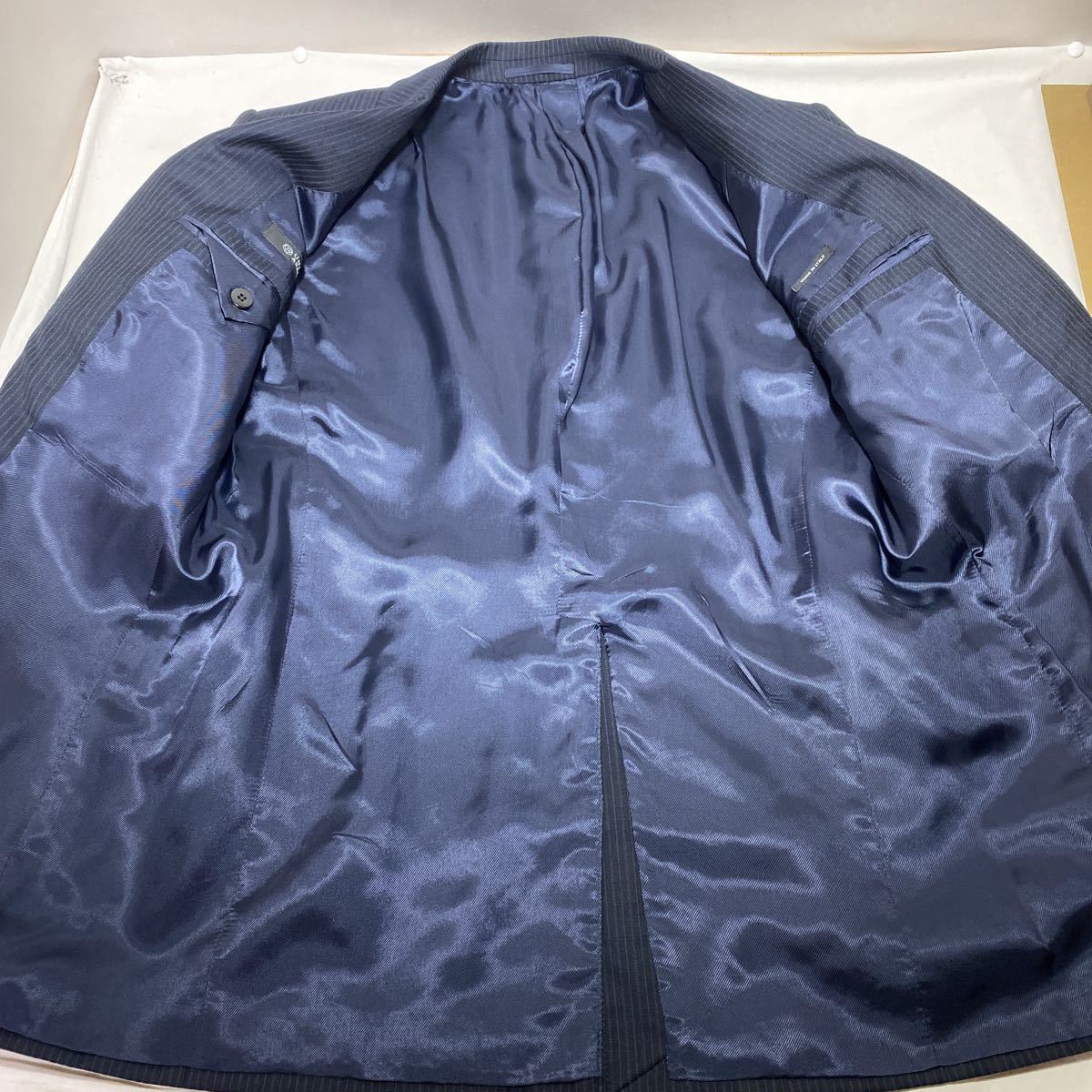 UNITED ARROWS ユナイテッドアローズ スーツ　紺×ストライプ　イタリア製　サイズ48 古着　中古品_画像3