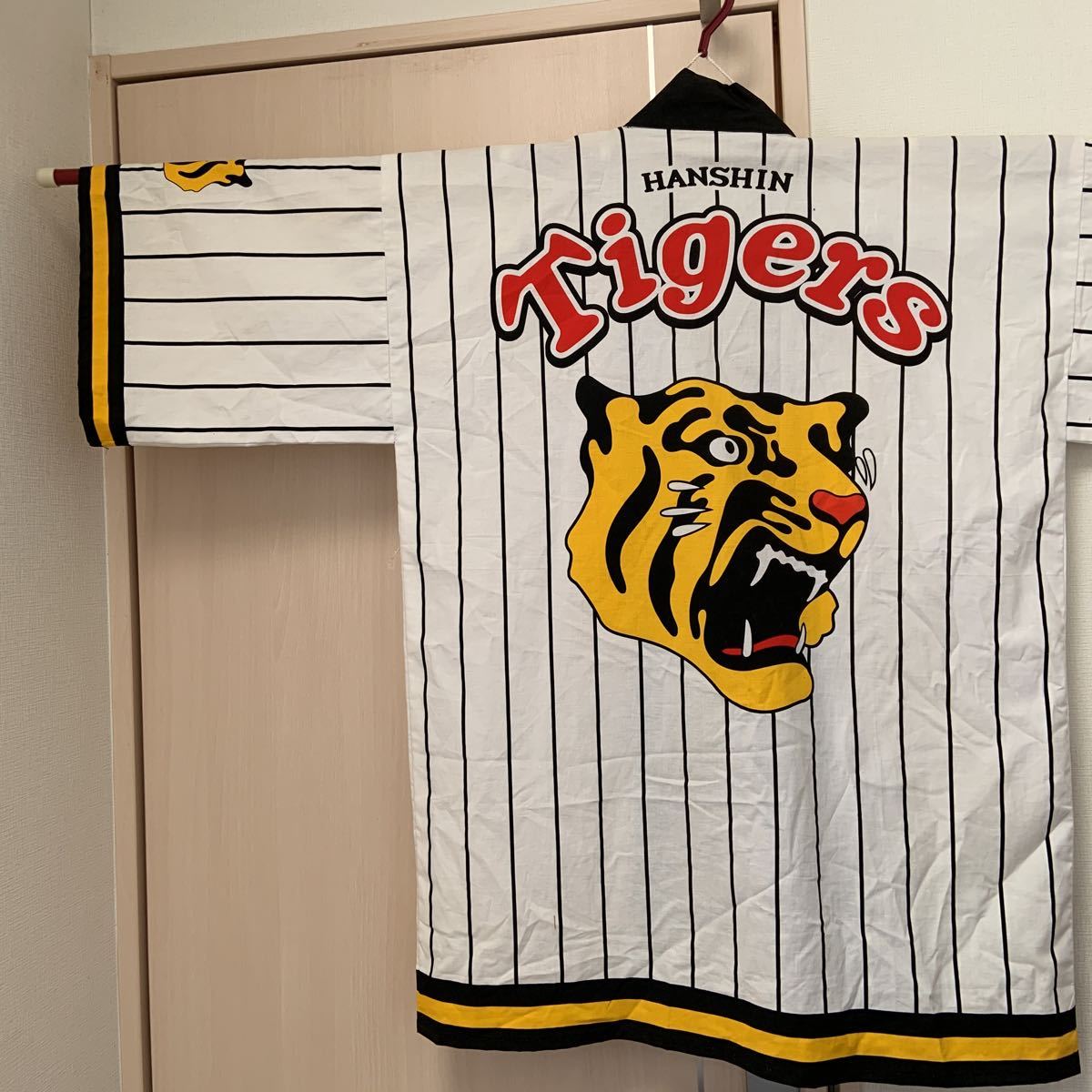 阪神タイガース応援グッズ 6点セット(フリーサイズはっぴ・サン 阪神タイガース応援グッズ 6点セット(フリーサイズはっぴ・サン