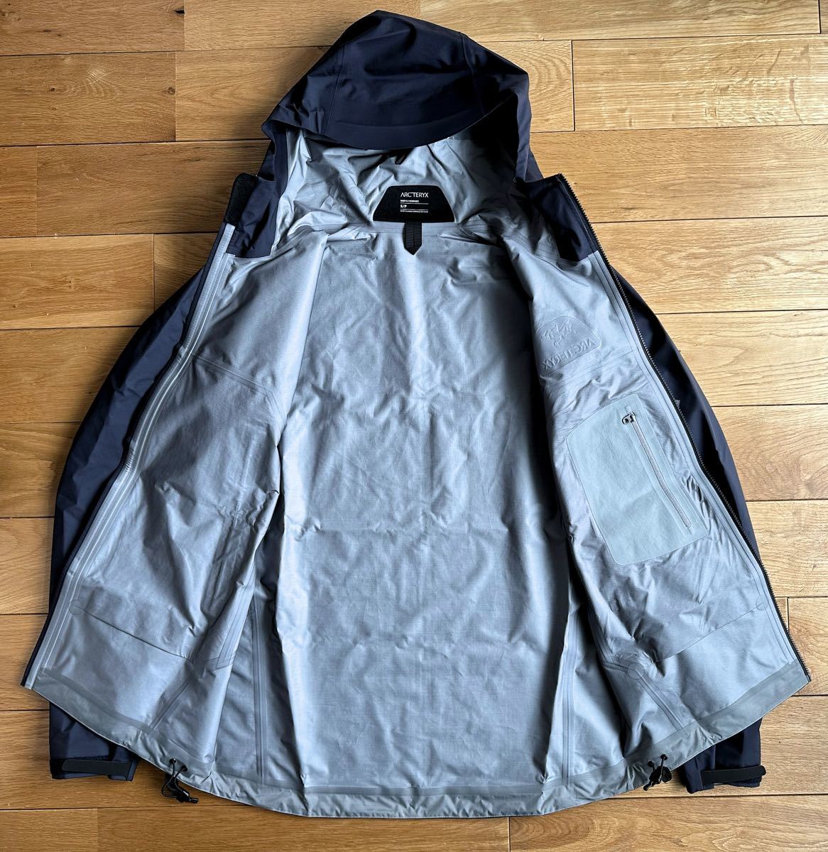 充実の品 新品】ARC'TERYX 【国内正規 Beta S ネイビー ゴアテックス