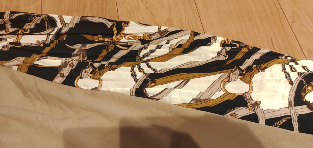 上品　プリーツ　スカーフ　デザイン 美スタイル　ロング　ワンピース　M _画像3