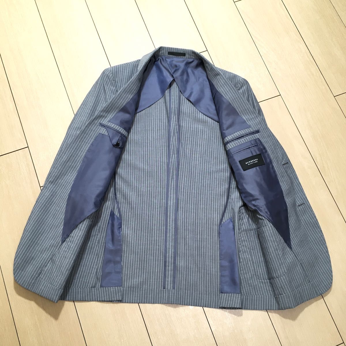 極美品★バーバリー ブラックレーベル セットアップスーツ シルク混 グレー ストライプ 背抜き 春夏 38R M位 A669