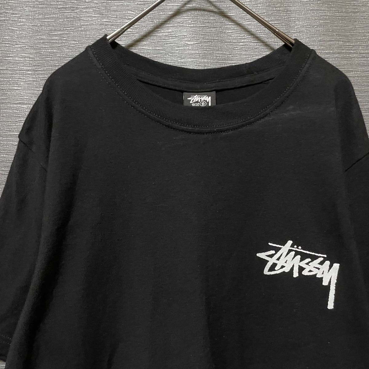 人気デザイン】stussy ステューシー 両面プリント ロゴ tシャツ