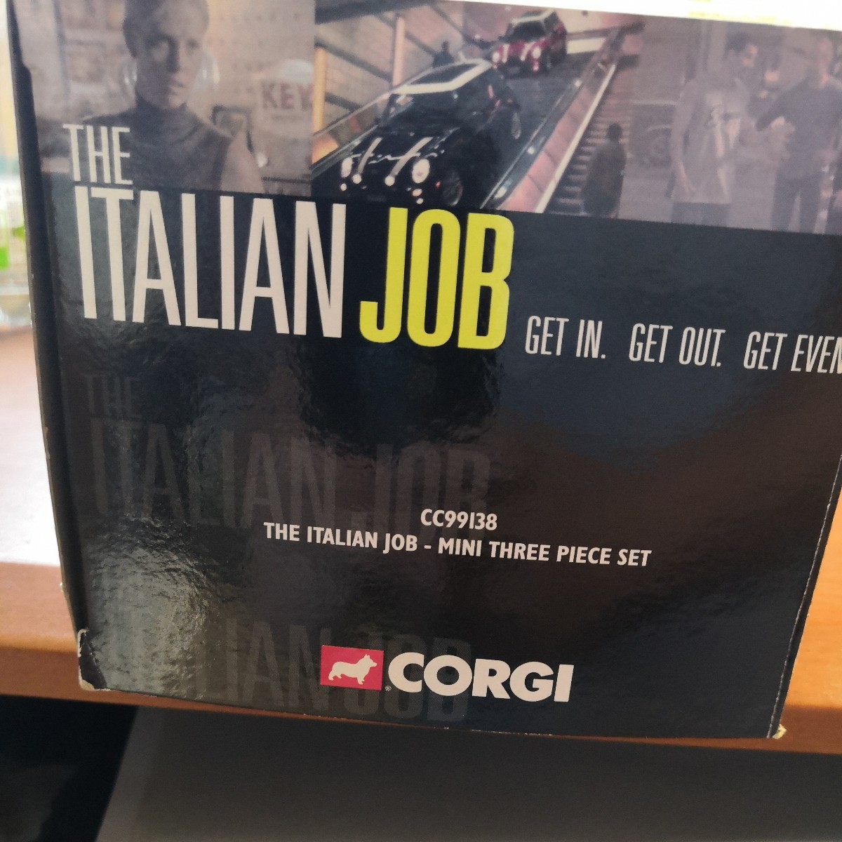 CORGI THE ITALIAN JOB ミニクーパー3台セット ミニミニ大作戦 1/43 CORGI THE ITALIAN JOB ミニクーパー3台セット ミニミニ大作戦 1/43