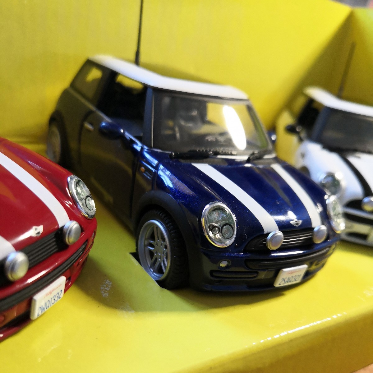 CORGI THE ITALIAN JOB ミニクーパー3台セット ミニミニ大作戦 1/43 CORGI THE ITALIAN JOB ミニクーパー3台セット ミニミニ大作戦 1/43