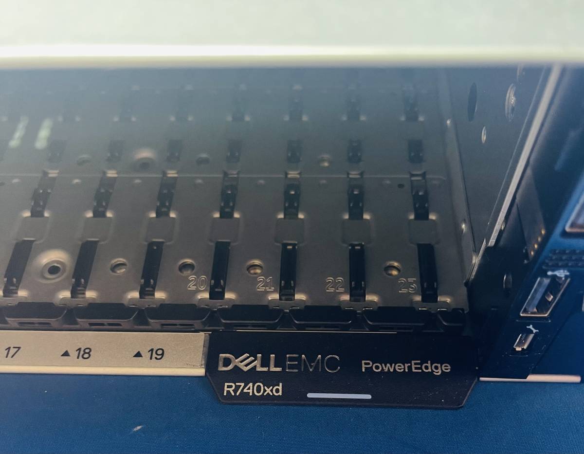 K50508208 DELL EMC PowerEdge R740xd 1点※2.5インチHDD搭載できる機種