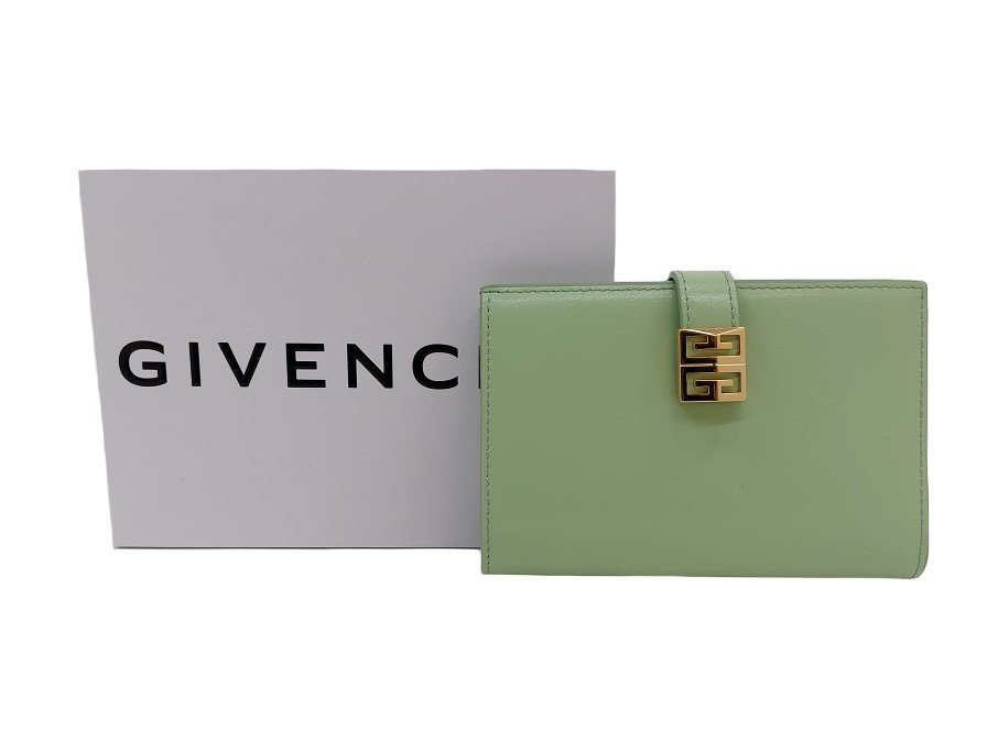 未使用品！GIVENCHY【ジバンシー】4G レザー ミディアムウォレット 二つ折り財布 （3980）