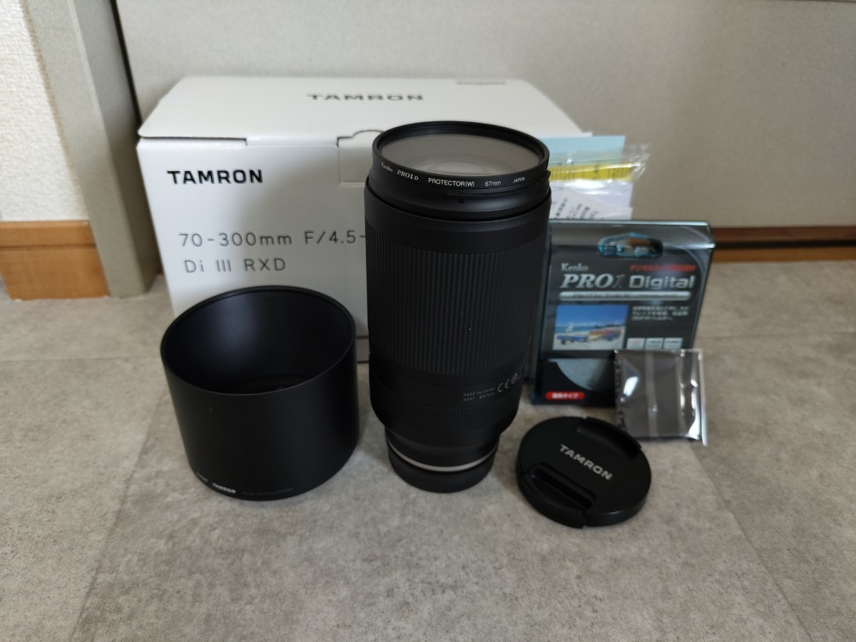 美品 TAMRON 70-300mm F/4.5-6.3 Di III RXD-