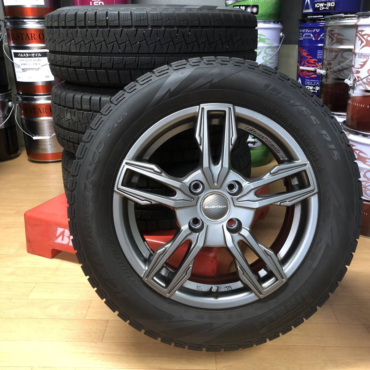 送料無料！美品！185/65R15 15×6J スタッドレスホイール４本セット プジョー208_画像1