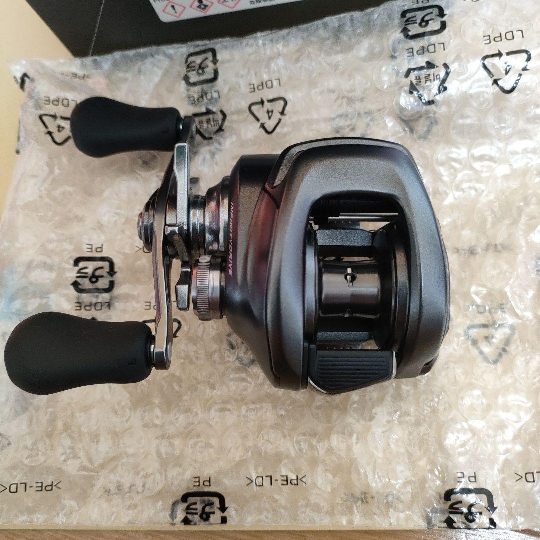 新品 シマノ(SHIMANO) 22 バンタム LEFT ベイトリール 海釣り 淡水